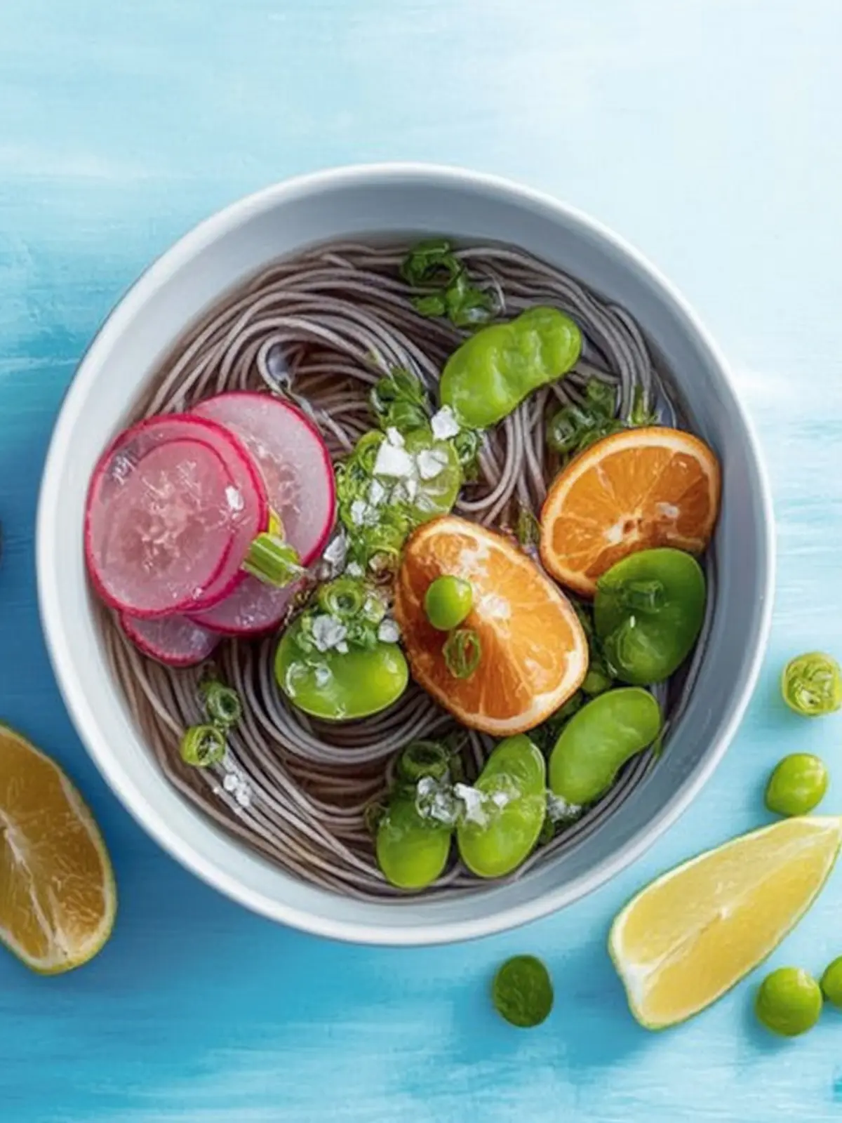 kalte Gemüse-Soba-Nudeln