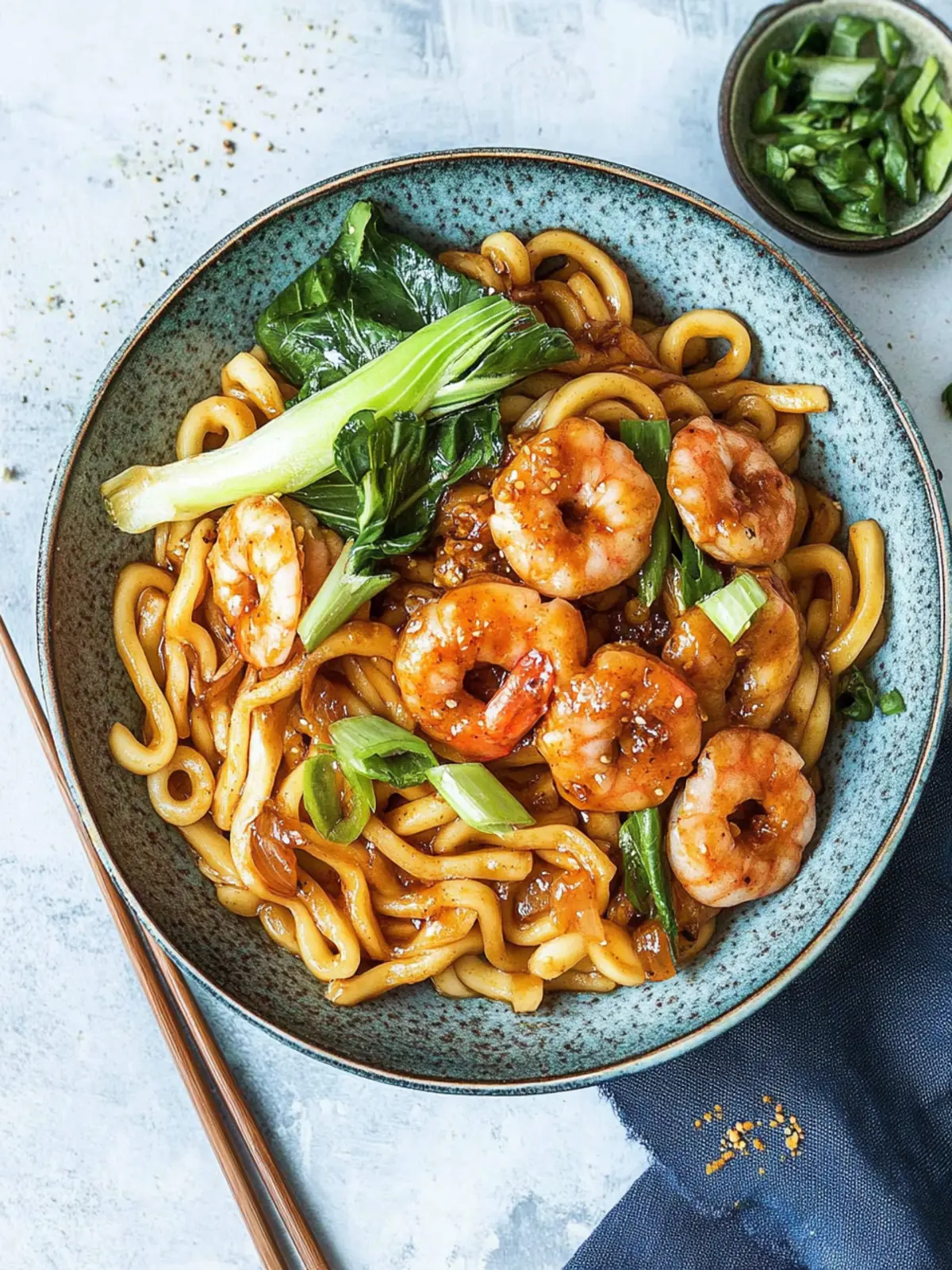 Yaki Udon mit Garnelen (Japanische gebratene Nudeln)
